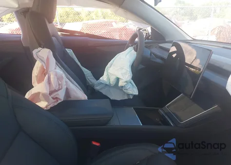 2026 Tesla Model Y Long Range Dual Motor All-Wheel Drive from USA, damaged, VIN 7SAYGDED6TA439243